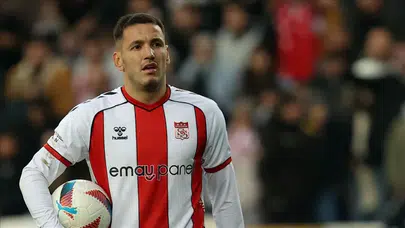 SİVASSPOR’DA KİMLER SAKATLANDI? Rey Manaj’ın son durumu ne, Charisis ve Mert Çelik oynayacak mı?