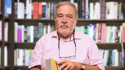 Fatih Camii Haziresi’nde Yeni Bir İsim! İlber Ortaylı Son Yolculuğuna Uğurlanıyor