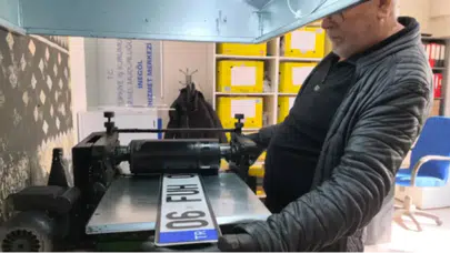 APP plaka kullanan sürücülere kritik uyarı! 1 Nisan sonrası ağır yaptırım kapıda