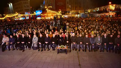 Esenler’de '10 Bin Hatim 100 Bin Dua' programı binlerce katılımla gerçekleşti