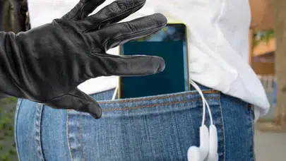 Çalınan Telefonda Tek Bir Ayar Tüm Hesapları Kurtarabiliyor