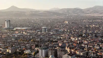 KONYA HAVA DURUMU 25 MART SON DAKİKA! Bugün yağmur bekleniyor mu, sıcaklık düşecek mi, hissedilen kaç derece?