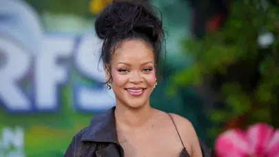 Rihanna’nın Parfümleri Raflardan Toplatıldı! Toksik Kimyasal Şüphesi