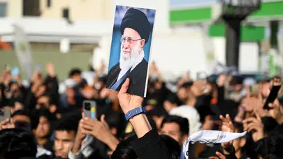 Hamaney Ofisinde mi Öldürüldü, Sığınakta Neden Değildi, Resmi Açıklama Ne Diyor?