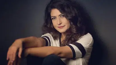 GÜLÇİN HATIHAN KAÇ YAŞINDA! Aslen nereli ve evli mi, Broadway’de hangi Türk müzikallerini yönetti?