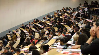 Bayram öncesi kafa karışıklığı: Üniversiteler açık mı?