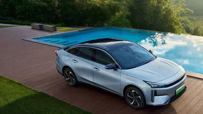 Renault ve Polestar’dan Plug-in Hibritlere Sert Eleştiri 'Sahte PHEV'