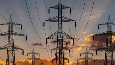 Karşıyaka’da Gün Boyu Süren Sessizlik Evleri Karanlığa Bıraktı