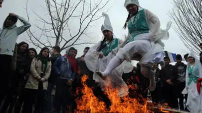 21 MART BUGÜN NEVRUZ MU, NEVRUZ GELDİ Mİ! Nasıl Kutlanır, Tarihçesi Nedir, Hangi Ritüeller Yapılır, Nevruz Bayramı Mesajları Neler?