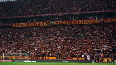 O an statta yer yerinden oynadı: Tribünlerden dev ses