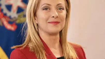 GİORGİA MELONİ BOYU KAÇ CM! Neden gündem oldu? İtalya Başbakanı Meloni’nin boyu ve dava detayı