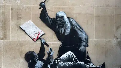 BANKSY KİMDİR? Kimliği neden gizli, hangi eserleri var?