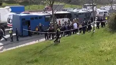 Mahmutbey’de Feci Kaza: Cezaevi Araçları Birbirine Girdi, Yaralılar Var!