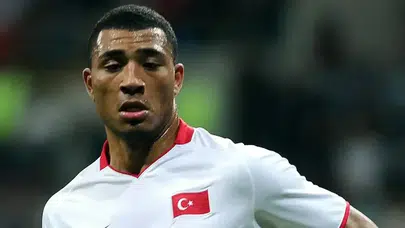 Süper Lig’in Tanıdık İsmi Yeni Görevde! Colin Kazım Teknik Direktör Oldu