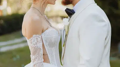 Evlilik sonrası sosyal medyada gündem olan Alper Rende, iddiaları yalanladı