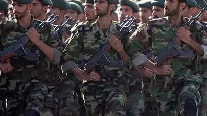 İran’da Yeni Lider Dönemi! Fatemiyoun Tugayı’ndan Mücteba Hamaney’e Bağlılık Yemini