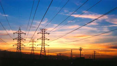 İZMİR (8 MART 2026) ELEKTRİK NE ZAMAN GELECEK? Bornova, Bayraklı, Karşıyaka ilçelerinde kesinti saatleri ne?