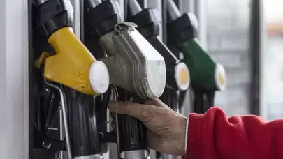 Petrol krizi pompaya yansıyor! Motorin ve benzine büyük zam kapıda