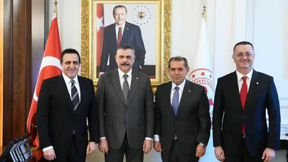 Galatasaray'dan Ankara Çıkarması: Bakan Çiftçi'ye Özel Forma Verildi!