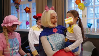 Ünlü Şarkıcı Atiye’nin Kızı 7 Yaşında! Kutlama Sosyal Medyayı Salladı