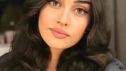 ESRA BİLGİÇ BOYU KAÇ? Hangi dizilerde oynadı? Nasıl ünlü oldu?