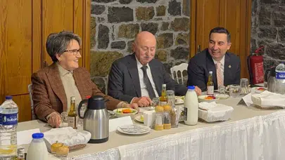 Siyaseti bırakmıştı! Meral Akşener iftar programında ortaya çıktı