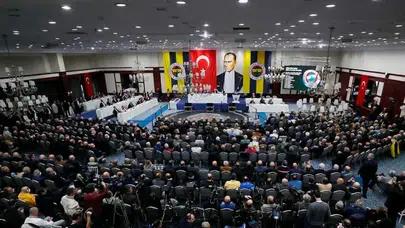 Fenerbahçe’de Flaş Gelişme! Kritik Toplantı Son Anda Ertelendi