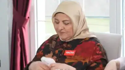 ZUHAL TOPAL’LA YEMEKTEYİZ NACİYE İSKENDER KİMDİR! Kaç yaşında, memleketi neresi, torunları var mı, mesleği ne?