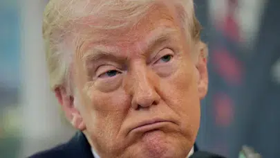 Savaş ve Zamlar Trump’ı Vurdu! ABD’de Destek Dibe Yaklaştı