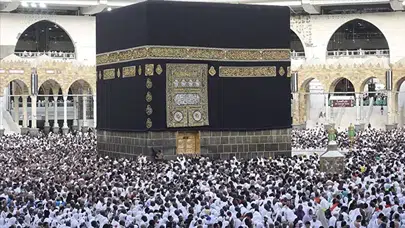 Kutsal Topraklarda Takvim Daralıyor: Son Umreciler İçin Geri Sayım