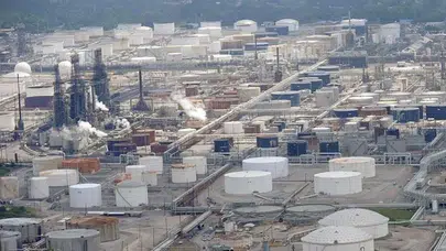 Enerji Gerilimi ABD’yi Vurdu! Benzin Fiyatları Rekora Koşuyor