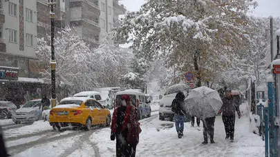 Hakkari’de 2 Nisan okullar tatil mi? Valilikten son dakika kar tatili açıklaması...