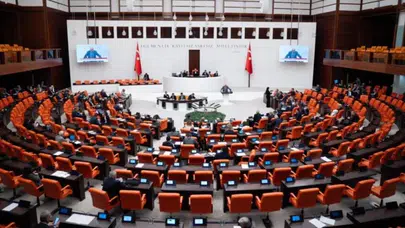 Babalık izni uzatılıyor! TBMM'den işçi ve memura yeni izin müjdesi: Tam 10 gün...