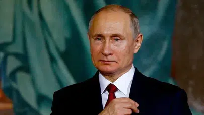 Putin’den Zelensky’ye olay gönderme: 'Yenilgiyi nasıl resmileştireceklerini düşünüyorlar!'