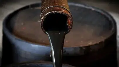 Hürmüz Boğazı'ndaki gerilim petrolü 100 doların üzerine taşıdı