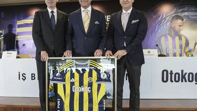Fenerbahçe ile Otokoç göğüs sponsorluğunu bir yıl daha uzattı