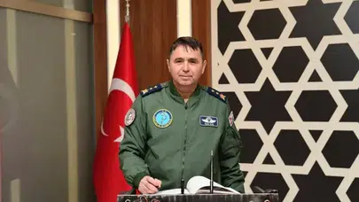 TSK’da Konyaspor depremi! Pankartla gelen selam tümgenerali görevinden etti!