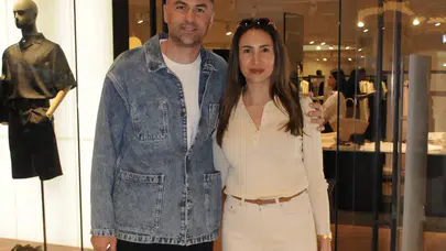 Burak Yılmaz ve eşi İstem Yılmaz'ın el ele alışveriş keyfi