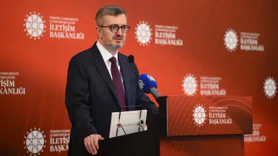 Ankara’da kılıçlar çekildi: İletişim Başkanı Duran’dan Özgür Özel’e yaylım ateşi!