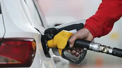 Akaryakıtta Fiyat Artışı Sürüyor: 3 Büyükşehirde Güncel Tarifeler Açıklandı!