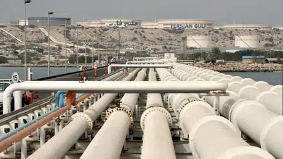 Hark adası ateş hattında: Trump 'Yok ettik' dedi, İran basını saldırıyı doğruladı!