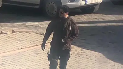 Gülistan Doku dosyasında şok gelişme: 'Silahım yok' diyen vali oğlunun silahlı fotoğrafı ortaya çıktı!