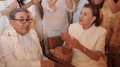Cannes’da bir Gümüşhane beyefendisi! Aydın Doğan 90. yaşında türkülerle coştu