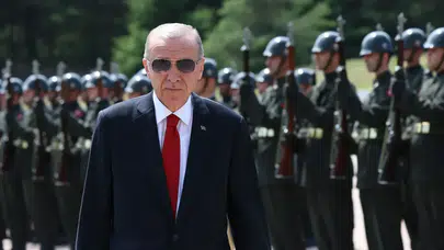 Dünya basınında manşetler tek ses: 'ABD gidiyor, Türkiye geliyor!'