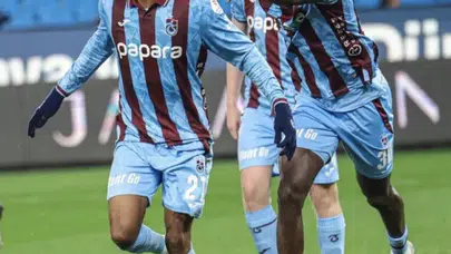 Beşiktaş’ın rekoru tarihe karıştı! Trabzonspor 'kafasını kullanarak' zirveye çıktı