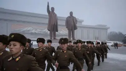 Diktatörün korku duvarı... Güney Kore dizisi izlemenin bedeli ölüm!