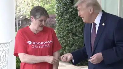 Beyaz Saray’da 'hamburger' diplomasisi: Trump’tan kuryeye 100 dolarlık sınav!