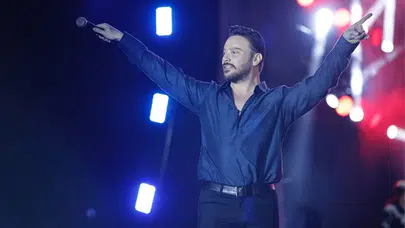 Sinan Akçıl Patladı: "O Şarkılar Sahte, Ben Kalbimle Yazdım!"