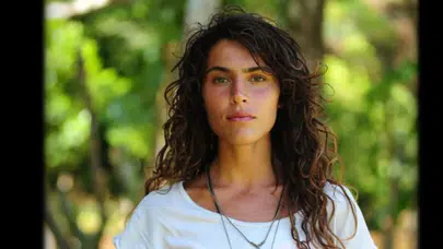 Survivor yıldızı Serenay Aktaş’tan erkeklere sert eleştiri: 'Siz basitsiniz, biz zoruz!'