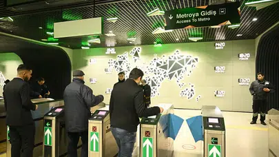 İstanbullu akın etti dev metro hattında tarihi rekor! 45 bini aşkın yolcu aynı anda hareket etti